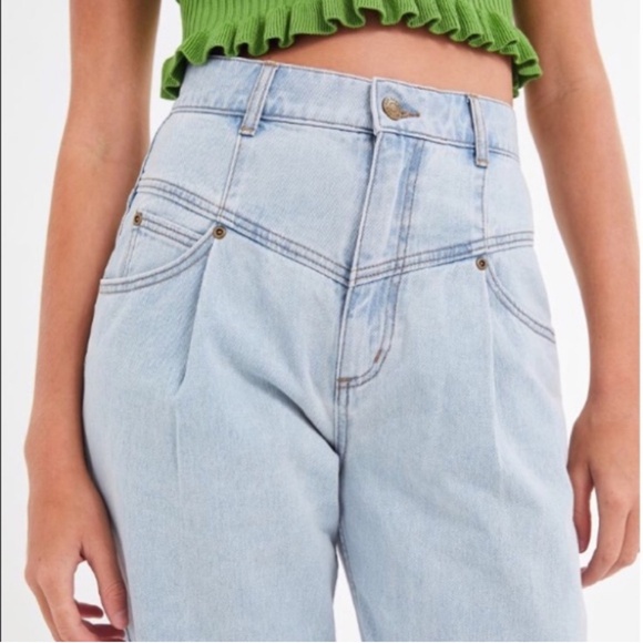 BDG by Urban Outfitters ‘80s Straight Leg Jean - Light Wash Size 27 Mom Pleated - Picture 1 of 11
